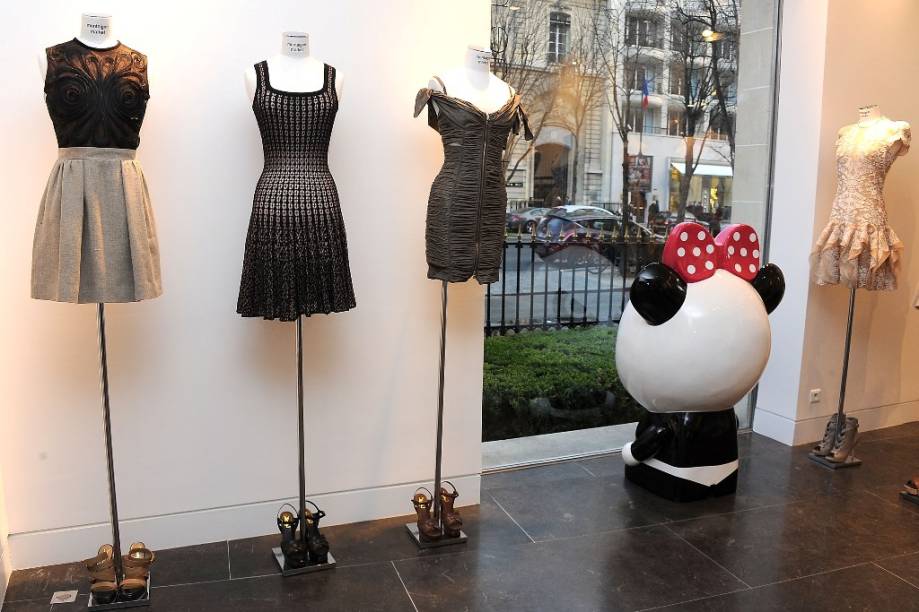 Lojas multimarcas como a Montaigne Market de quando em quando lançam produtos exclusivos de grifes como Valentino e Hudson Jeans Lojas multimarcas como a Montaigne Market de quando em quando lançam produtos exclusivos de grifes como Valentino e Hudson Jeans