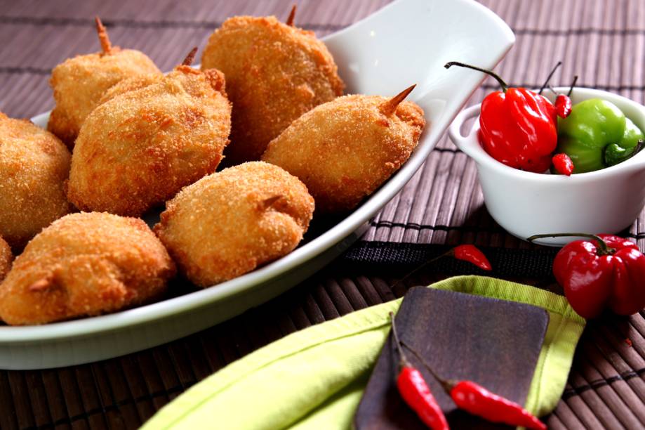 <strong>Pé Pra Fora</strong>Durante o Comida di Buteco, os clientes poderão experimentar a <strong>Delícia de Pé</strong>, um peito de frango empanado com um creme especial.<br /><strong>Onde: </strong>Avenida Pompeia, 2517, Sumarezinho – Tel. (11) 3672-4154<br /><strong>Horário de funcionamento:</strong> segunda a sexta, das 12h às 23h. Sábado e domingo, das 12h às 19h. <strong>Pé Pra Fora</strong>Durante o Comida di Buteco, os clientes poderão experimentar a <strong>Delícia de Pé</strong>, um peito de frango empanado com um creme especial.<br /><strong>Onde: </strong>Avenida Pompeia, 2517, Sumarezinho – Tel. (11) 3672-4154<br /><strong>Horário de funcionamento:</strong> segunda a sexta, das 12h às 23h. Sábado e domingo, das 12h às 19h.