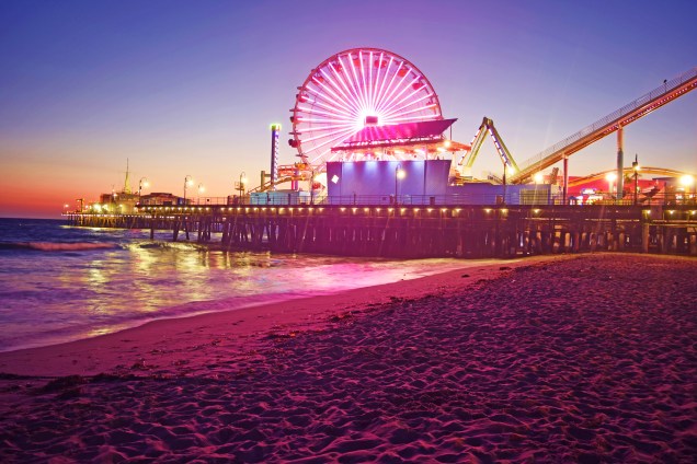 A roda-gigante de Santa Monica, além de ser o símbolo da cidade, também é sustentável, movida a luz solar