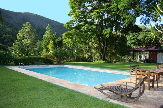Piscina da pousada Quinta dos Pássaros, em Petrópolis, Rio de Janeiro Piscina da pousada Quinta dos Pássaros, em Petrópolis, Rio de Janeiro