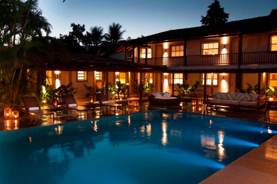 Piscina do hotel Sheraton da Bahia, em Salvador Piscina do hotel Sheraton da Bahia, em Salvador