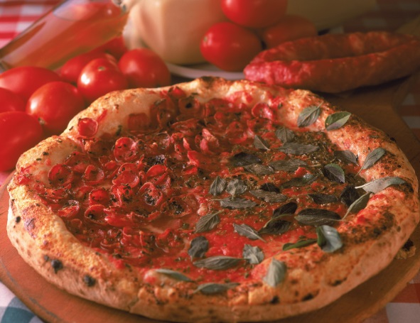 A pizza de mussarela, com linguiça caseira curada e borda tostada que dá nome à casa, a pizzaria <a href="http://www.casteloes.com.br/" rel="Castelões" target="_blank">Castelões</a>, a mais antiga da capital paulista