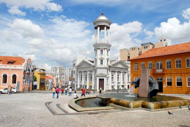 O Centro Histórico da capital paranaense abriga igrejas, centros culturais, museus e galerias de arte