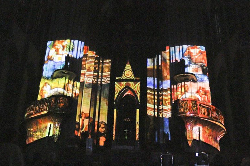 <strong>Catedral da Sé</strong>    Projeção de vídeos é o destaque na igreja que fica no centro da cidade
