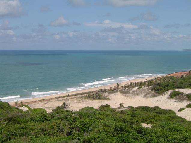 A Praia das Minas é a mais deserta de Pipa – a faixa de areia é boa para caminhadas (e onde há desova de tartarugas marinhas), mas o mar não é indicado para banhistas, por causa da correnteza e do vento forte A Praia das Minas é a mais deserta de Pipa – a faixa de areia é boa para caminhadas (e onde há desova de tartarugas marinhas), mas o mar não é indicado para banhistas, por causa da correnteza e do vento forte