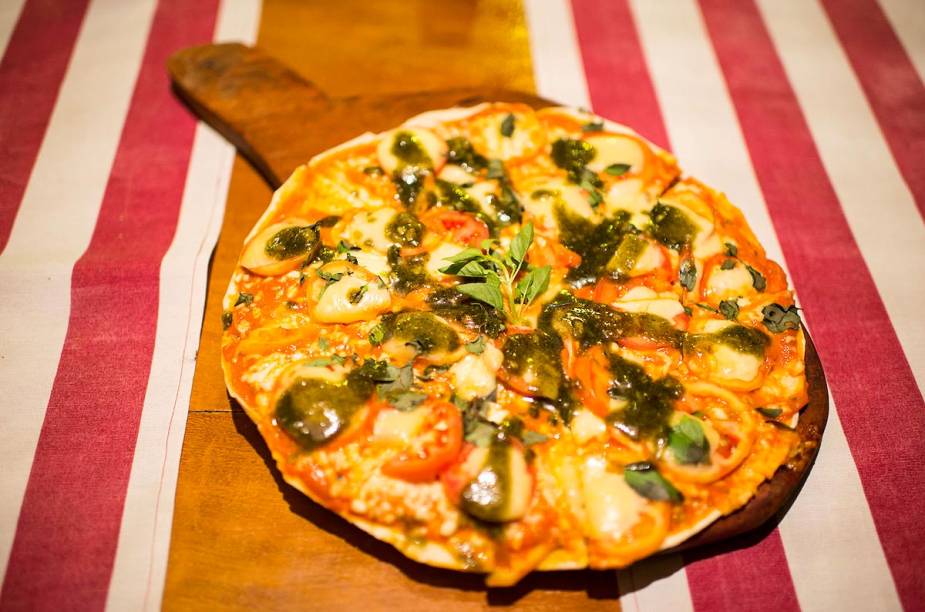 Pizza servida no Tuyn, em Maragogi