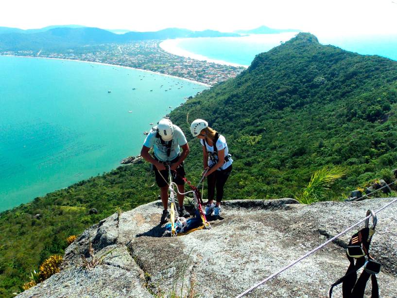 Preparativos para o rappel no Eco 360°