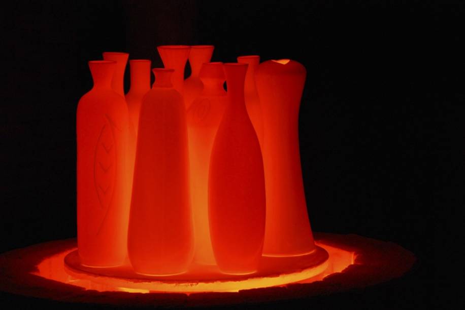 <strong>Cunha (São Paulo)</strong> Debruçada sobre a fluminense <a href="https://viajeaqui.abril.com.br/cidades/br-rj-paraty">Paraty</a>, a paulista <a href="https://viajeaqui.abril.com.br/cidades/br-sp-cunha">Cunha</a> tem pousadas e restaurantes bacanas. A grande atração, porém, são os ateliês de cerâmica e suas famosas aberturas de fornos. <em><a href="https://www.booking.com/searchresults.pt-br.html?aid=332455&lang=pt-br&sid=eedbe6de09e709d664615ac6f1b39a5d&sb=1&src=searchresults&src_elem=sb&error_url=https%3A%2F%2Fwww.booking.com%2Fsearchresults.pt-br.html%3Faid%3D332455%3Bsid%3Deedbe6de09e709d664615ac6f1b39a5d%3Bcity%3D-640395%3Bclass_interval%3D1%3Bdest_id%3D-661457%3Bdest_type%3Dcity%3Bdtdisc%3D0%3Bfrom_sf%3D1%3Bgroup_adults%3D2%3Bgroup_children%3D0%3Binac%3D0%3Bindex_postcard%3D0%3Blabel_click%3Dundef%3Bno_rooms%3D1%3Boffset%3D0%3Bpostcard%3D0%3Braw_dest_type%3Dcity%3Broom1%3DA%252CA%3Bsb_price_type%3Dtotal%3Bsearch_selected%3D1%3Bsrc%3Dsearchresults%3Bsrc_elem%3Dsb%3Bss%3DPetr%25C3%25B3polis%252C%2520%25E2%2580%258BRio%2520de%2520Janeiro%252C%2520%25E2%2580%258BBrasil%3Bss_all%3D0%3Bss_raw%3DPetr%25C3%25B3polis%3Bssb%3Dempty%3Bsshis%3D0%3Bssne_untouched%3DDomingos%2520Martins%26%3B&ss=Cunha%2C+%E2%80%8BS%C3%A3o+Paulo%2C+%E2%80%8BBrasil&ssne=Petr%C3%B3polis&ssne_untouched=Petr%C3%B3polis&city=-661457&checkin_monthday=&checkin_month=&checkin_year=&checkout_monthday=&checkout_month=&checkout_year=&no_rooms=1&group_adults=2&group_children=0&highlighted_hotels=&from_sf=1&ss_raw=Cunha+&ac_position=0&ac_langcode=xb&dest_id=-639427&dest_type=city&search_pageview_id=f7039204d5ce0020&search_selected=true&search_pageview_id=f7039204d5ce0020&ac_suggestion_list_length=5&ac_suggestion_theme_list_length=0" target="_blank" rel="noopener">Busque hospedagens em Cunha no Booking.com</a></em> <strong>Cunha (São Paulo)</strong> Debruçada sobre a fluminense <a href="https://viajeaqui.abril.com.br/cidades/br-rj-paraty">Paraty</a>, a paulista <a href="https://viajeaqui.abril.com.br/cidades/br-sp-cunha">Cunha</a> tem pousadas e restaurantes bacanas. A grande atração, porém, são os ateliês de cerâmica e suas famosas aberturas de fornos. <em><a href="https://www.booking.com/searchresults.pt-br.html?aid=332455&lang=pt-br&sid=eedbe6de09e709d664615ac6f1b39a5d&sb=1&src=searchresults&src_elem=sb&error_url=https%3A%2F%2Fwww.booking.com%2Fsearchresults.pt-br.html%3Faid%3D332455%3Bsid%3Deedbe6de09e709d664615ac6f1b39a5d%3Bcity%3D-640395%3Bclass_interval%3D1%3Bdest_id%3D-661457%3Bdest_type%3Dcity%3Bdtdisc%3D0%3Bfrom_sf%3D1%3Bgroup_adults%3D2%3Bgroup_children%3D0%3Binac%3D0%3Bindex_postcard%3D0%3Blabel_click%3Dundef%3Bno_rooms%3D1%3Boffset%3D0%3Bpostcard%3D0%3Braw_dest_type%3Dcity%3Broom1%3DA%252CA%3Bsb_price_type%3Dtotal%3Bsearch_selected%3D1%3Bsrc%3Dsearchresults%3Bsrc_elem%3Dsb%3Bss%3DPetr%25C3%25B3polis%252C%2520%25E2%2580%258BRio%2520de%2520Janeiro%252C%2520%25E2%2580%258BBrasil%3Bss_all%3D0%3Bss_raw%3DPetr%25C3%25B3polis%3Bssb%3Dempty%3Bsshis%3D0%3Bssne_untouched%3DDomingos%2520Martins%26%3B&ss=Cunha%2C+%E2%80%8BS%C3%A3o+Paulo%2C+%E2%80%8BBrasil&ssne=Petr%C3%B3polis&ssne_untouched=Petr%C3%B3polis&city=-661457&checkin_monthday=&checkin_month=&checkin_year=&checkout_monthday=&checkout_month=&checkout_year=&no_rooms=1&group_adults=2&group_children=0&highlighted_hotels=&from_sf=1&ss_raw=Cunha+&ac_position=0&ac_langcode=xb&dest_id=-639427&dest_type=city&search_pageview_id=f7039204d5ce0020&search_selected=true&search_pageview_id=f7039204d5ce0020&ac_suggestion_list_length=5&ac_suggestion_theme_list_length=0" target="_blank" rel="noopener">Busque hospedagens em Cunha no Booking.com</a></em>