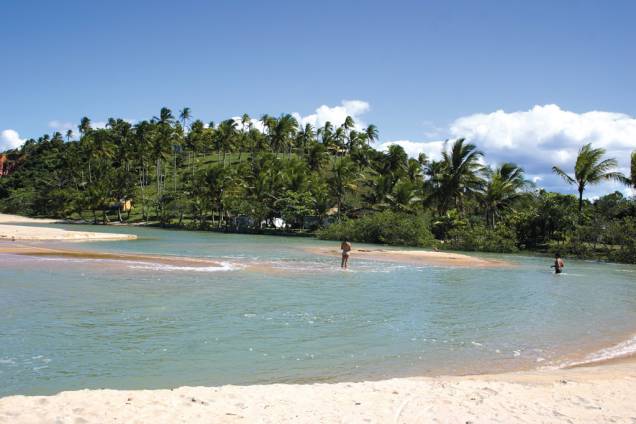 Rio Curuípe, que separa as praias do Espelho e Curuípe Rio Curuípe, que separa as praias do Espelho e Curuípe