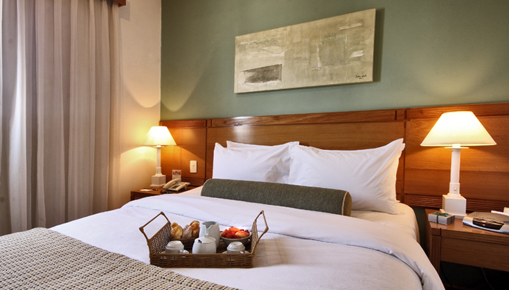 Uma das suítes do <strong>Quality Suites Long Stay Vila Olímpia</strong>, em <a href="https://viajeaqui.abril.com.br/cidades/br-sp-sao-paulo" rel="São Paulo" target="_blank">São Paulo</a>