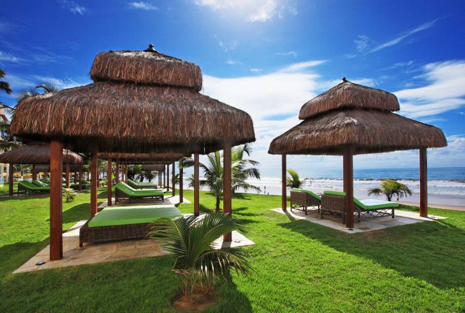 No Best Western Solar Porto de Galinhas há quiosques com vista para o mar
