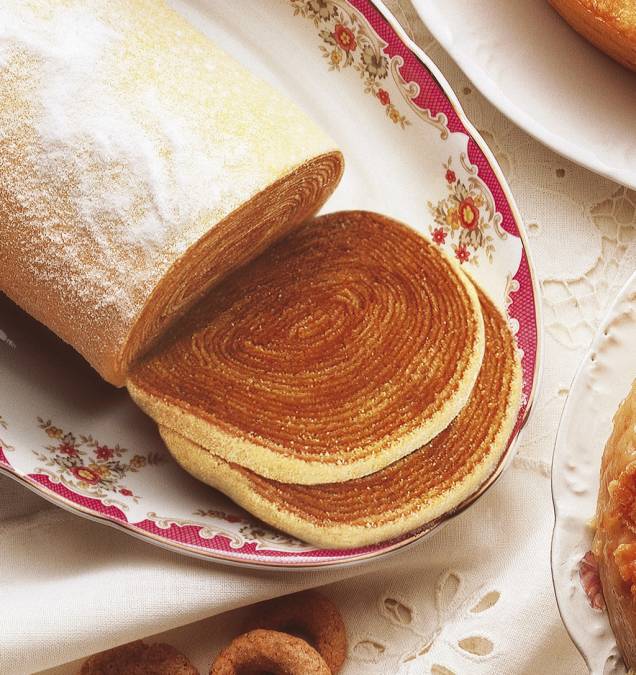 O bolo de rolo é outro ícone local – a receita da Casa dos Frios está entre as mais famosas
