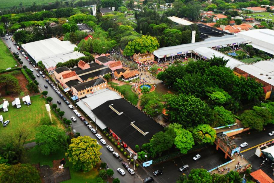 Vista aérea da região onde é realizada a Expoflora, em Holambra