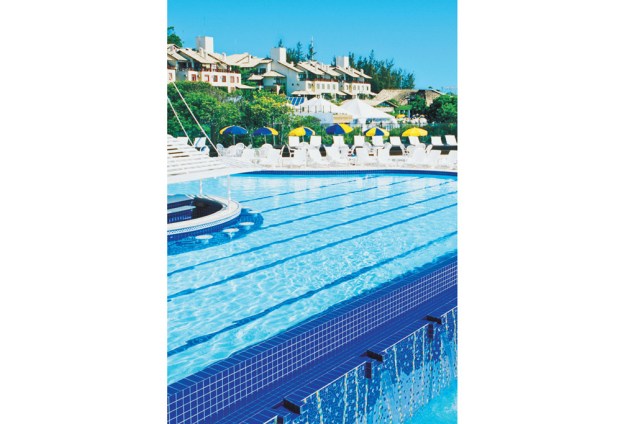 Uma das dez piscinas do Costão, o resort hors concours de Floripa