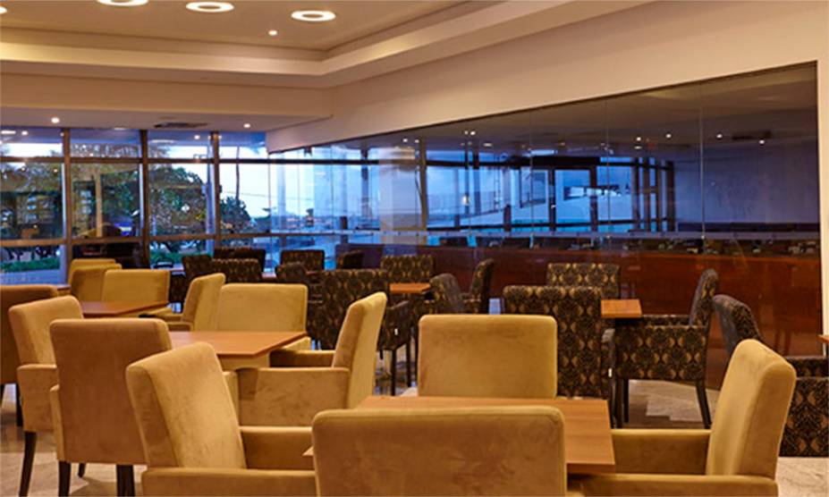 Restaurante do hotel Transamérica Prestige, em Recife, Pernambuco