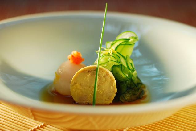 Sunomono de lichia com foie grass, prato do chef Tsuyoshi Murakami, do restaurante Kinoshita, em São Paulo (SP) Sunomono de lichia com foie grass, prato do chef Tsuyoshi Murakami, do restaurante Kinoshita, em São Paulo (SP)