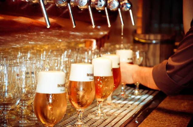 O cardápio do bar sugere harmonização de rótulos da marca com petiscos (como croquetes, linguiças e salsichas) O cardápio do bar sugere harmonização de rótulos da marca com petiscos (como croquetes, linguiças e salsichas)
