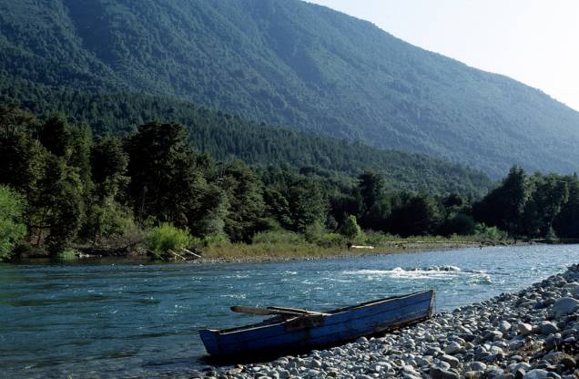 O rio Manso é muito procurado para a prática de rafting, uma das atividades mais bacanas para os turistas que visitam Bariloche
