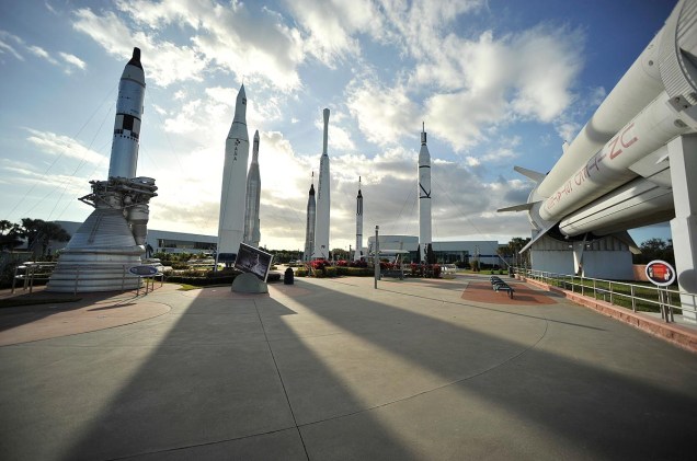 O Rocket Garden, cheio de foguetes que levaram homens e máquinas ao espaço