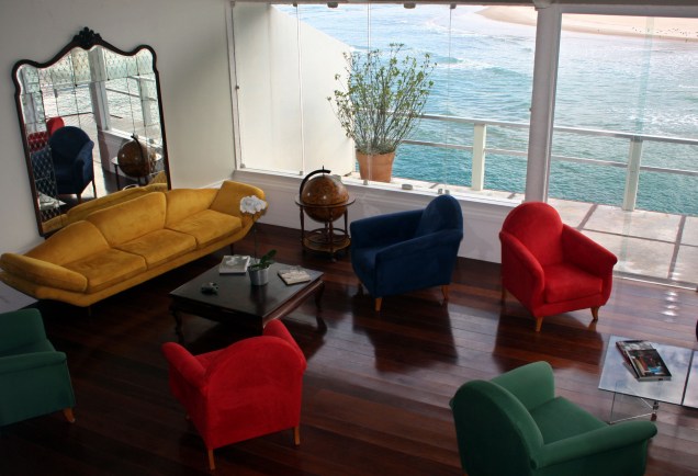 Sala de estar do hotel Le Relais de Marambaia, no Rio de Janeiro