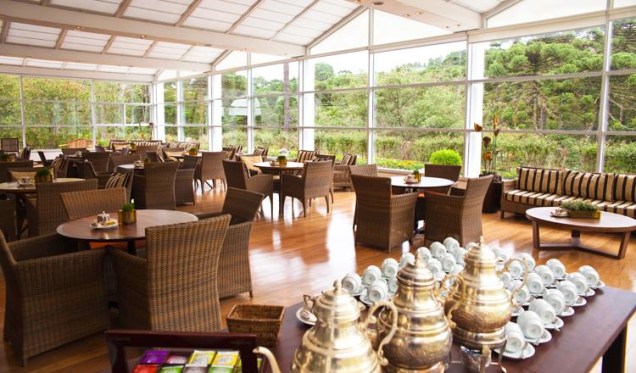 A Sala Cristal do Grande Hotel Campos do Jordão também serve chá da tarde