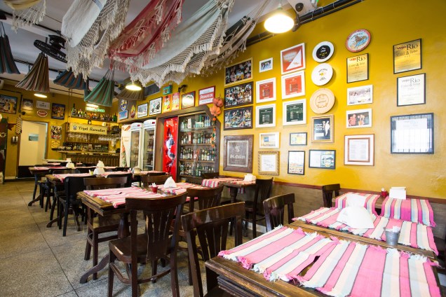 Salão do restaurante Alloro, no Rio de Janeiro