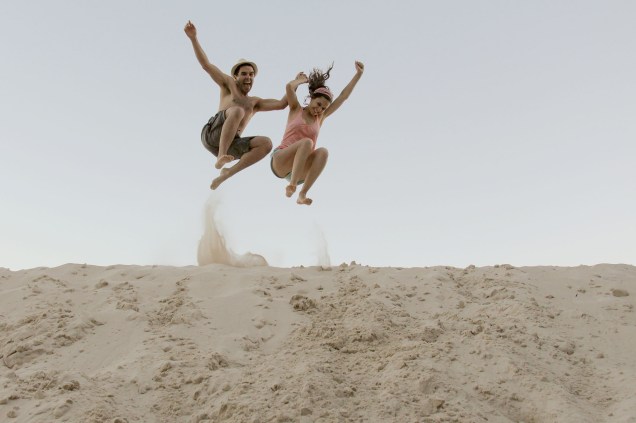 <em>Saltando Medanos</em>, foto de Adriana Morales