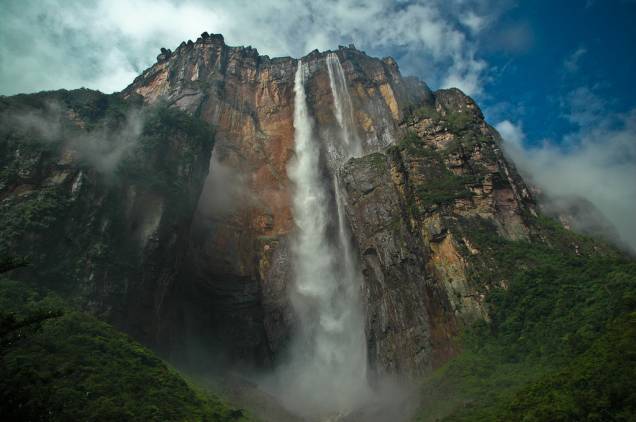 Salto Ángel, na Venezuela, a maior cachoeira do mundo
