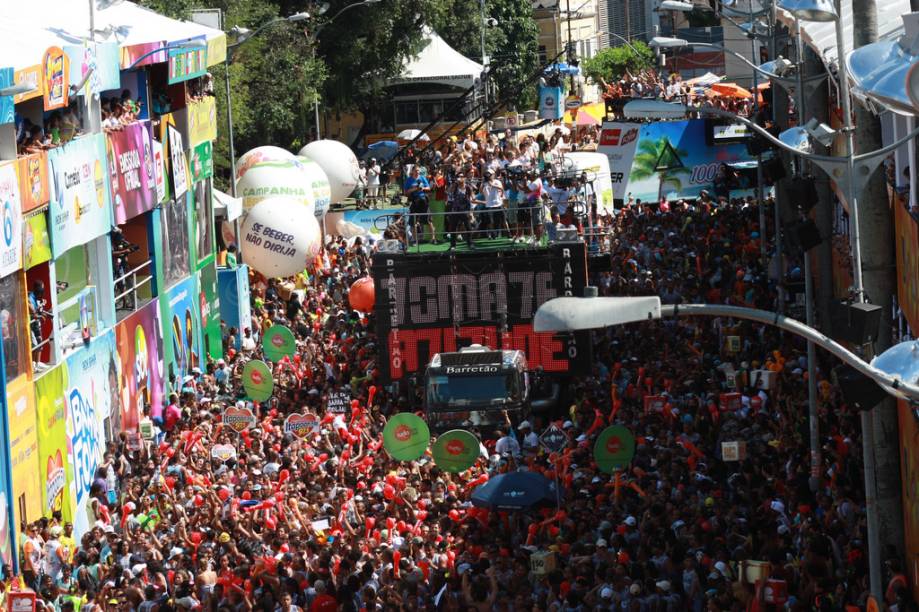 Há dois principais circuitos percorridos pelos trios elétricos no Carnaval em Salvador: o Dodô (Barra-Ondina) e o Osmar (Campo Grande-Avenida). O último é o mais antigo e reúne os blocos tradicionais e os mais disputados