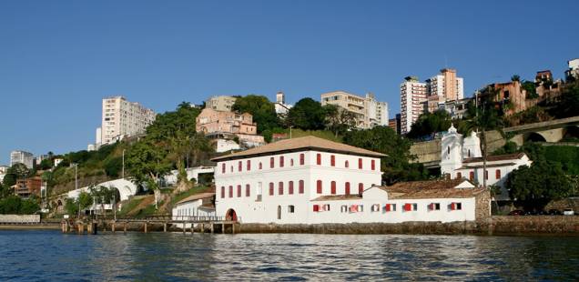 Após um restauro feito pela arquiteta Lina Bo Bard entre as décadas de 50 e 60, o Solar do Unhão passou a sediar o Museu de Arte Moderna da Bahia, com acervo de artistas consagrados e programação efervescente