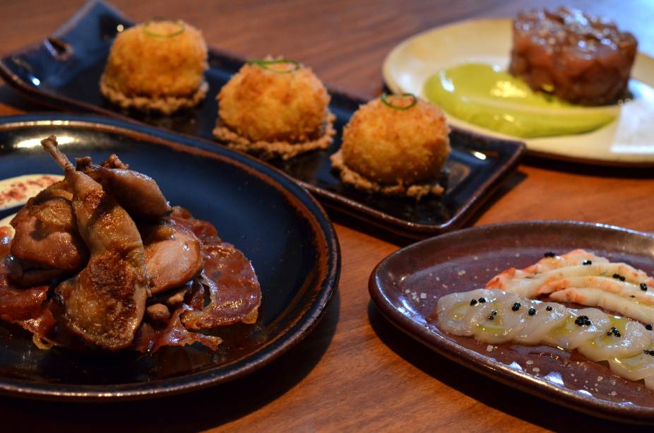 Variedade de tapas salgadas do Sancho Bar, em São Paulo Variedade de tapas salgadas do Sancho Bar, em São Paulo