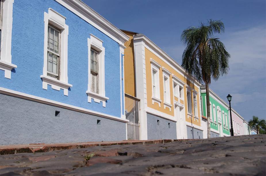 Também é conhecida por ser uma cidade-universitária...