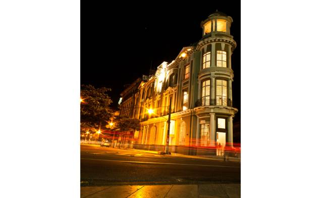 <a href="https://viajeaqui.abril.com.br/estabelecimentos/br-pe-recife-atracao-recife-antigo" rel="Santander Cultural:"><strong>Santander Cultural:</strong></a> espaço cultural que alia exposições periódicas de arte com shows e exibições de filmes <a href="https://viajeaqui.abril.com.br/estabelecimentos/br-pe-recife-atracao-recife-antigo" rel="Santander Cultural:"><strong>Santander Cultural:</strong></a> espaço cultural que alia exposições periódicas de arte com shows e exibições de filmes