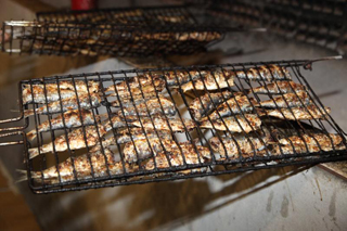 A sardinha na brasa e outros pescados são alguns dos principais atrativos do evento A sardinha na brasa e outros pescados são alguns dos principais atrativos do evento