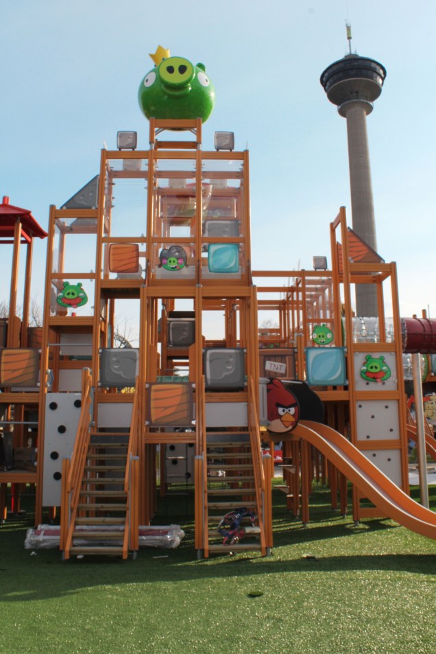Destinado às crianças, o parque possui todos os detalhes do popular jogo