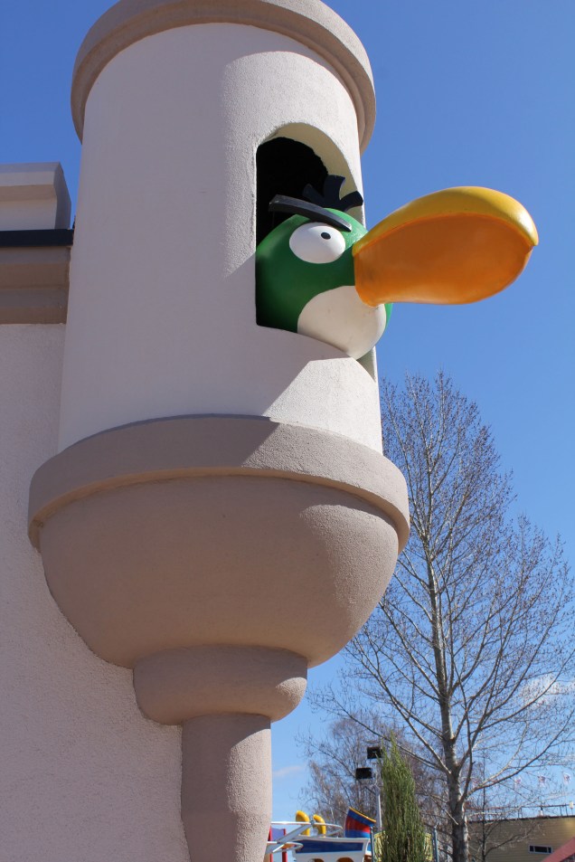 O <em>Boomerang Bird </em>aguarda no alto da torre para aplicar o golpe
