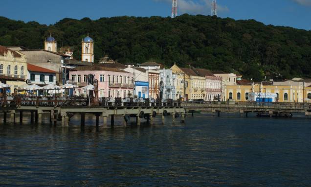 São Francisco do Sul (SC) é uma das vilas mais antigas do Brasil. O casario colonial, à beira da Baía de Babitonga, é um dos últimos núcleos açorianos no país