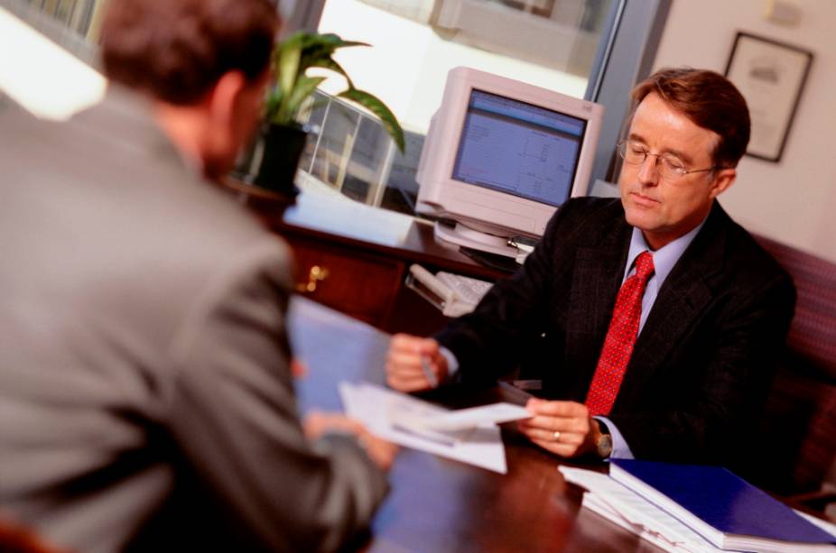 <strong>Seguro de Viagem</strong> Item obrigatório em seu check-list. Como toda prática esportiva mais radical, os praticantes de esportes de neve estão sujeitos a grandes velocidades, eventuais tombos e até um escorregão bobo no gelo da escada do hotel. Ter todo o apoio para primeiros-socorros, traslados e até mesmo cirurgias são o mínimo necessário. Note que algumas seguradoras cobram taxas mais elevadas na cobertura deste tipo de atividade <strong>Seguro de Viagem</strong> Item obrigatório em seu check-list. Como toda prática esportiva mais radical, os praticantes de esportes de neve estão sujeitos a grandes velocidades, eventuais tombos e até um escorregão bobo no gelo da escada do hotel. Ter todo o apoio para primeiros-socorros, traslados e até mesmo cirurgias são o mínimo necessário. Note que algumas seguradoras cobram taxas mais elevadas na cobertura deste tipo de atividade