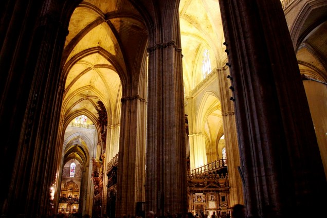 Vista da nave da Catedral de Sevilha