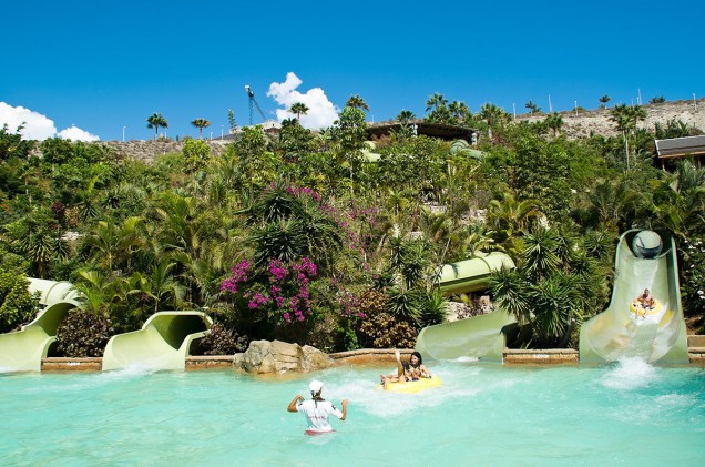 <strong>1. Siam Park - Adeje, <a href="https://viajeaqui.abril.com.br/paises/espanha" rel="Espanha" target="_blank">Espanha</a></strong>