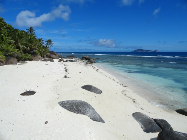 Praia na ilha Silhouette, em Seychelles