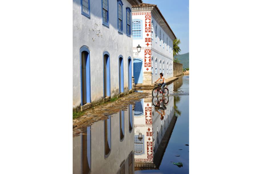 Espelho dágua em <a href="https://viajeaqui.abril.com.br/cidades/br-rj-paraty" rel="Paraty" target="_self">Paraty</a>, <a href="https://viajeaqui.abril.com.br/estados/br-rio-de-janeiro" rel="Rio de Janeiro" target="_self">Rio de Janeiro</a> Espelho dágua em <a href="https://viajeaqui.abril.com.br/cidades/br-rj-paraty" rel="Paraty" target="_self">Paraty</a>, <a href="https://viajeaqui.abril.com.br/estados/br-rio-de-janeiro" rel="Rio de Janeiro" target="_self">Rio de Janeiro</a>