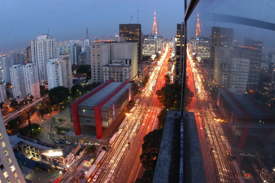 Destino – São Paulo – SP – Inglês - Visit Brasil