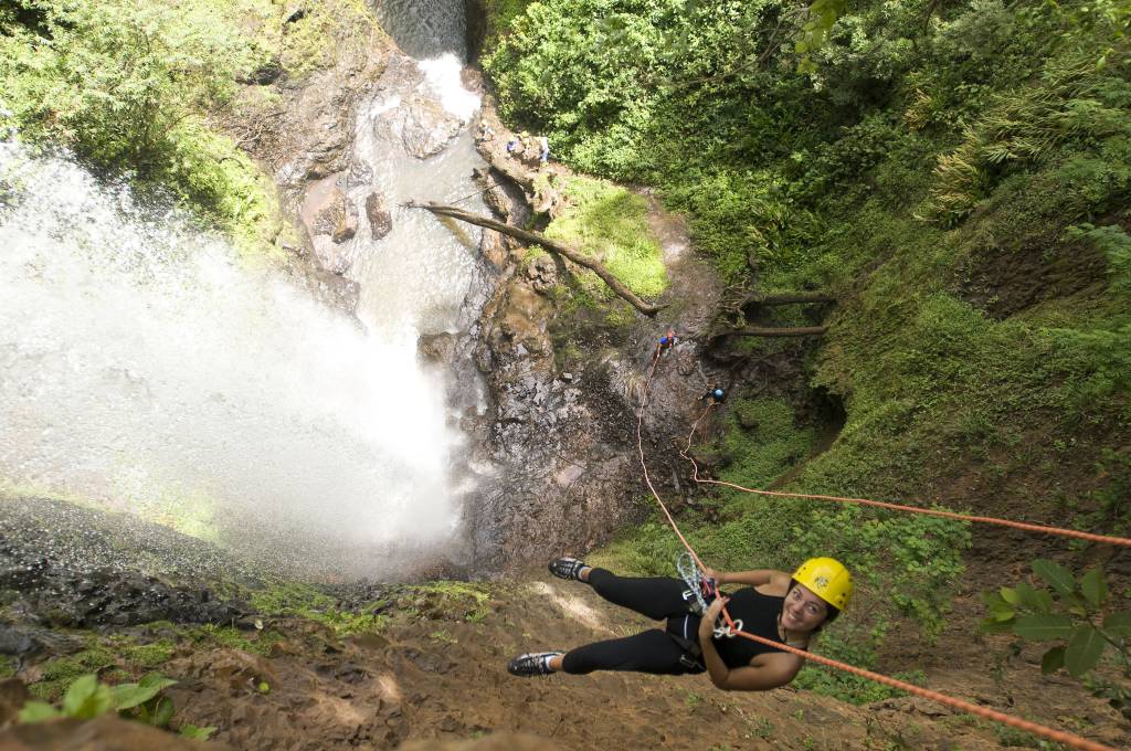 Canyoning na Cachoeira Cassorova, Brotas (SP). Canyoning na Cachoeira Cassorova, Brotas (SP).