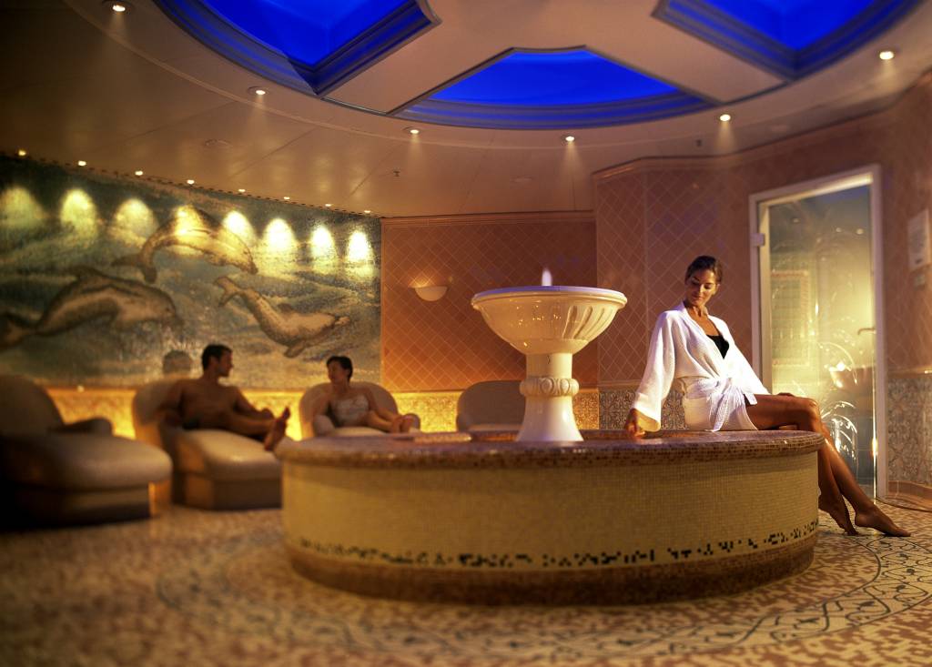 Piscina aquecida do hotel Saint Andrews, em Gramado, Rio Grande do Sul
