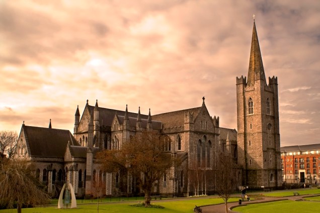 Considerada o principal templo cristão da Irlanda, a catedral de Saint Patrick, em <a href="https://viajeaqui.abril.com.br/cidades/irlanda-dublin" rel="Dublin">Dublin</a>, data do século 12 e foi construída em estilo gótico