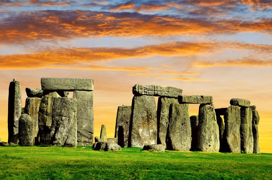<strong><a href="https://viajeaqui.abril.com.br/estabelecimentos/reino-unido-salisbury-atracao-stonehenge" rel="Stonehenge" target="_blank">Stonehenge</a> - <a href="https://viajeaqui.abril.com.br/paises/reino-unido" rel="Inglaterra" target="_blank">Inglaterra</a> </strong>