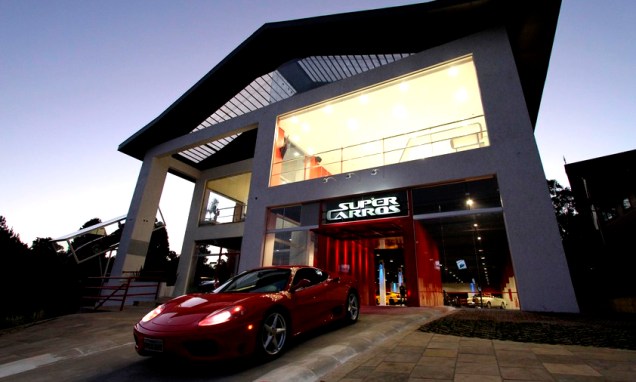 <strong><a href="https://viajeaqui.abril.com.br/estabelecimentos/br-rs-gramado-atracao-super-carros" rel="8. Super Carros" target="_self">8. Super Carros</a></strong> Lamborghinis e Ferraris enchem os olhos dos amantes de carros. Além de babar nos modelos, os viajantes podem alugar alguns deles para passear pelas ruas da cidade. <strong><a href="https://viajeaqui.abril.com.br/estabelecimentos/br-rs-gramado-atracao-super-carros" rel="8. Super Carros" target="_self">8. Super Carros</a></strong> Lamborghinis e Ferraris enchem os olhos dos amantes de carros. Além de babar nos modelos, os viajantes podem alugar alguns deles para passear pelas ruas da cidade.