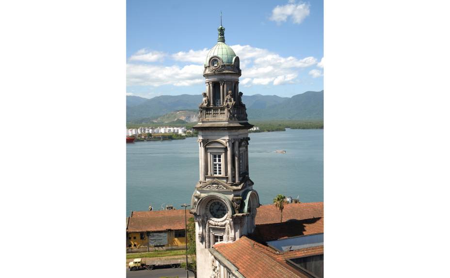 Mesmo quase 100 anos após a construção original, o Museu do Café ainda preservas aspectos da obra original. Tombado pelo (Iphan) Instituto do Patrimônio Histórico e Artístico Nacional em 2009, o prédio já era preservado pelo Conselho de Defesa do Patrimônio Histórico, Arqueológico, Artístico e Turístico (Condephaat), em esfera estadual.  