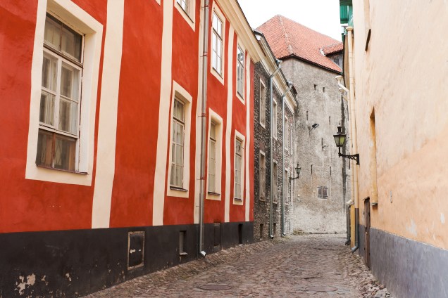 A cidade de Tallinn, na Estônia, é a mais antiga capital da Europa Setentrional. Suas ruas guardam diversas construções históricas bem preservadas